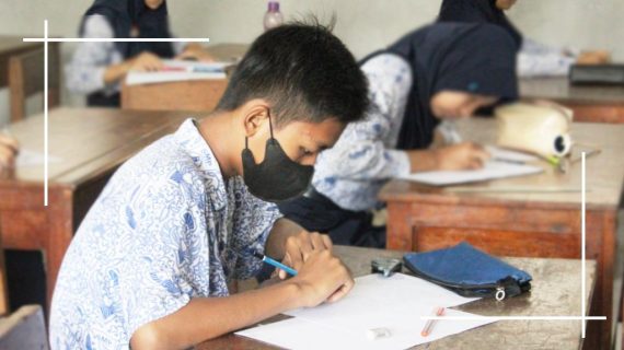 OPINI : INDONESIA BANGKIT DENGAN GERAKAN LITERASI SEKOLAH